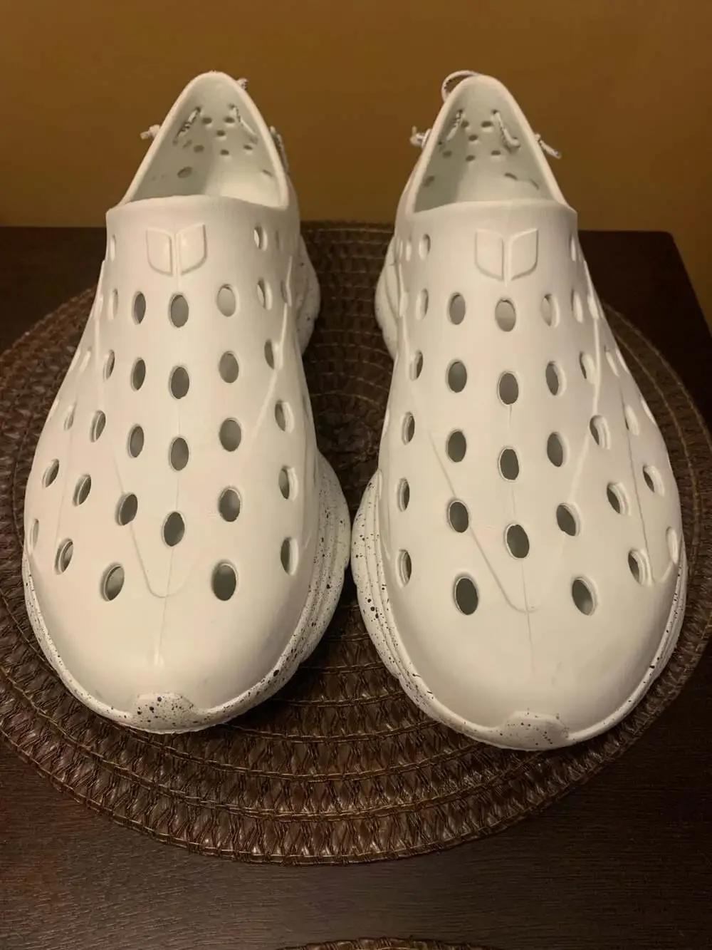 Kane Footwear Revive Active Recovery Slip-On Clogs - White/Blue Speckled 12